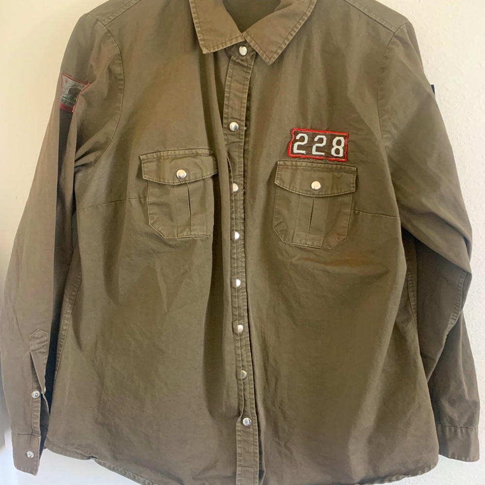 Button down women’s top